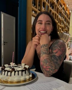 Grace Rayne: The Rise of a Relatable Digital Influencer and Content