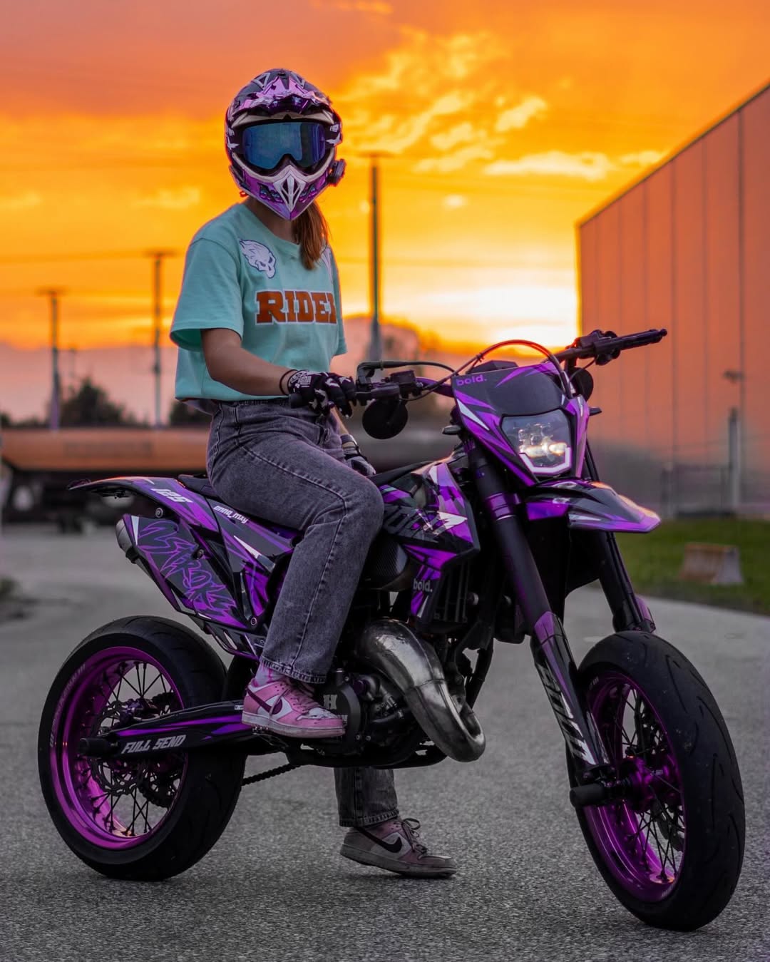 Anna_MXG: The Supermoto Queen and Digital Creator Redefining Biker Culture